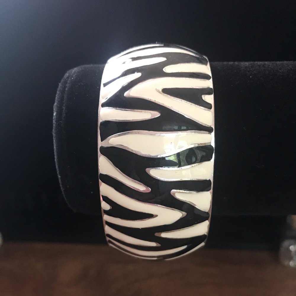 Zebra print thick bangle bracelet